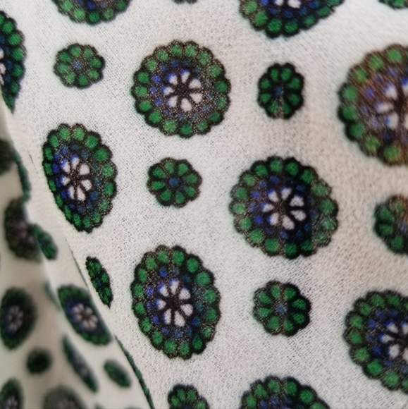 Rose & Olive Geometric Floral Blouse Women's Small S White Green Drawstring EUC - Picture 6 of 11